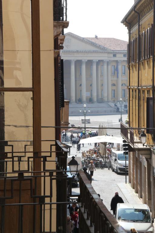 Residenza L'Angolo Di Βερόνα Εξωτερικό φωτογραφία